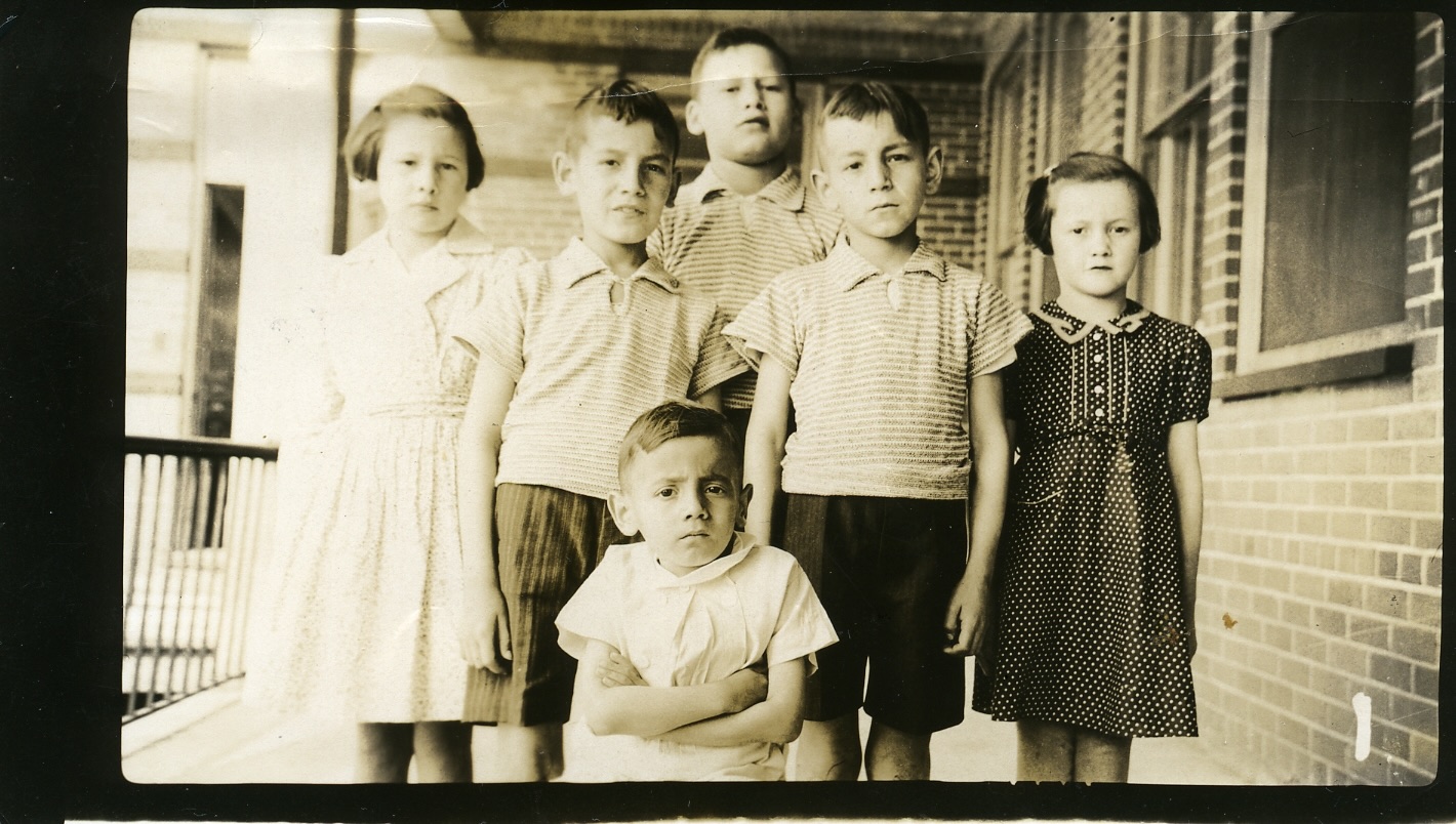 Des enfants de l'Orphelinat St-Michel en 1938